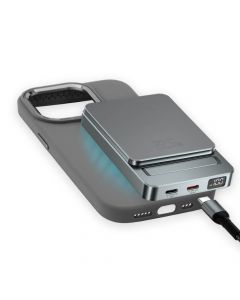 4smarts OneStyle MagSafe PowerBank 5000 mAh With Silicone Case - комплект преносима външна батерия с безжично зареждане с MagSafe и силиконов кейс с MagSafe за iPhone 15 Plus (сив)