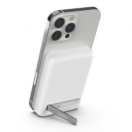 Безжична външна батерия със стойка Belkin BoostCharge за iPhone, Бял BPD004btWT