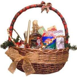 "Снежна коледа" кошница с подаръци
