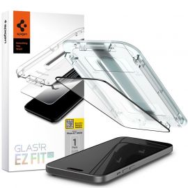 Spigen Glas.tR EZ Fit Full Cover Tempered Glass - стъклено защитно покритие за дисплея на iPhone 15 (черен-прозрачен)